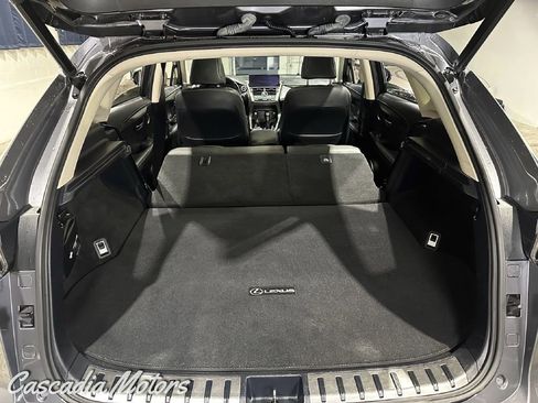 Used 2018 Lexus NX 300h AWD image 11