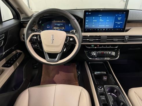 New 2026 Lincoln Corsair Reserve image 8