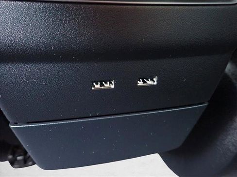 Used 2020 Tesla Model S Long Range image 9