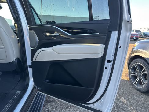 Used 2021 Cadillac Escalade ESV Sport w/ Driver Assist Tech Package image 43