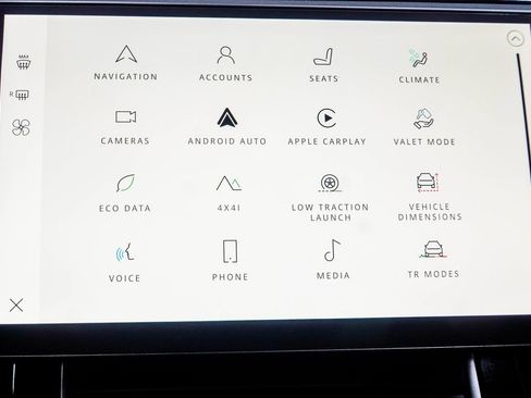 Used 2024 Land Rover Range Rover Evoque Dynamic SE image 25