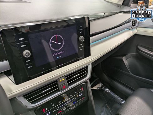 Used 2025 Volkswagen Taos SEL image 12