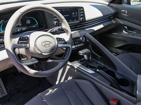 Certified 2026 Hyundai Elantra Sport FWD image 28