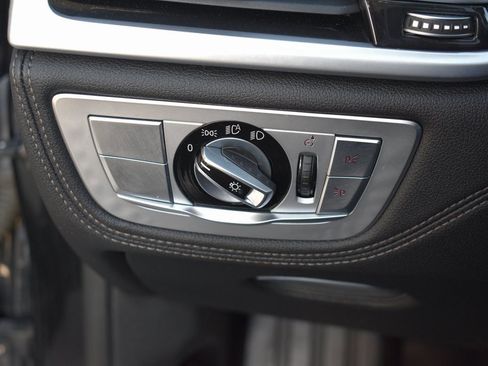 Used 2020 BMW 740i w/ Cold Weather Package image 23