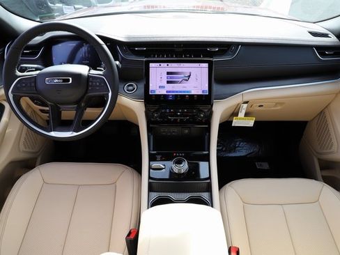 New 2025 Jeep Grand Cherokee Limited image 20