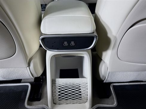 New 2024 Genesis GV60 RWD image 27