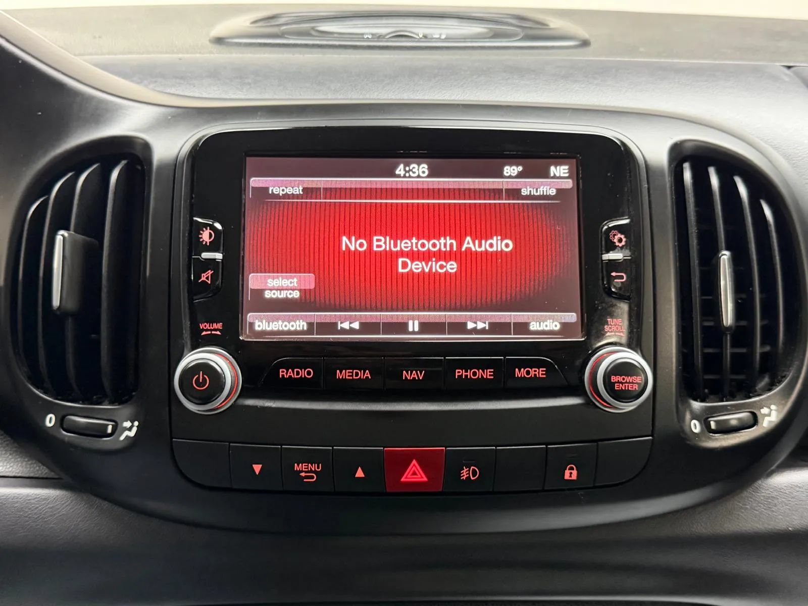 Used 2017 FIAT 500L Trekking FWD image 25