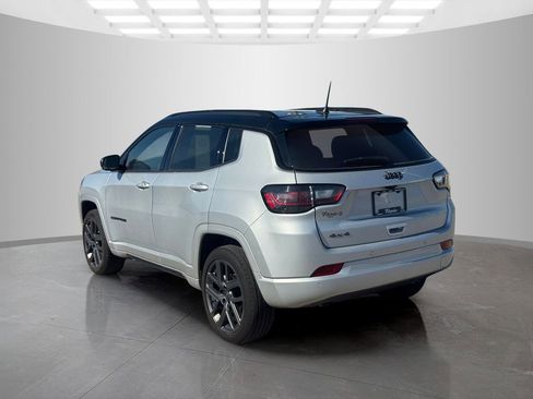 Used 2024 Jeep Compass Limited w/ High Altitude Package image 5