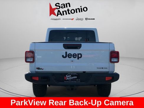 New 2025 Jeep Gladiator Sport image 8