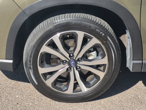 Used 2022 Subaru Forester Limited AWD/4WD image 9