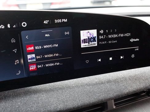 Used 2024 Lucid Air Touring image 48