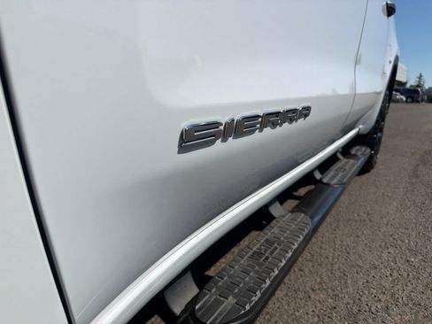 Used 2024 GMC Sierra 1500 Pro w/ Graphite Edition AWD/4WD image 10