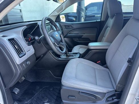 Used 2018 Chevrolet Colorado W/T w/ WT Convenience Package image 9