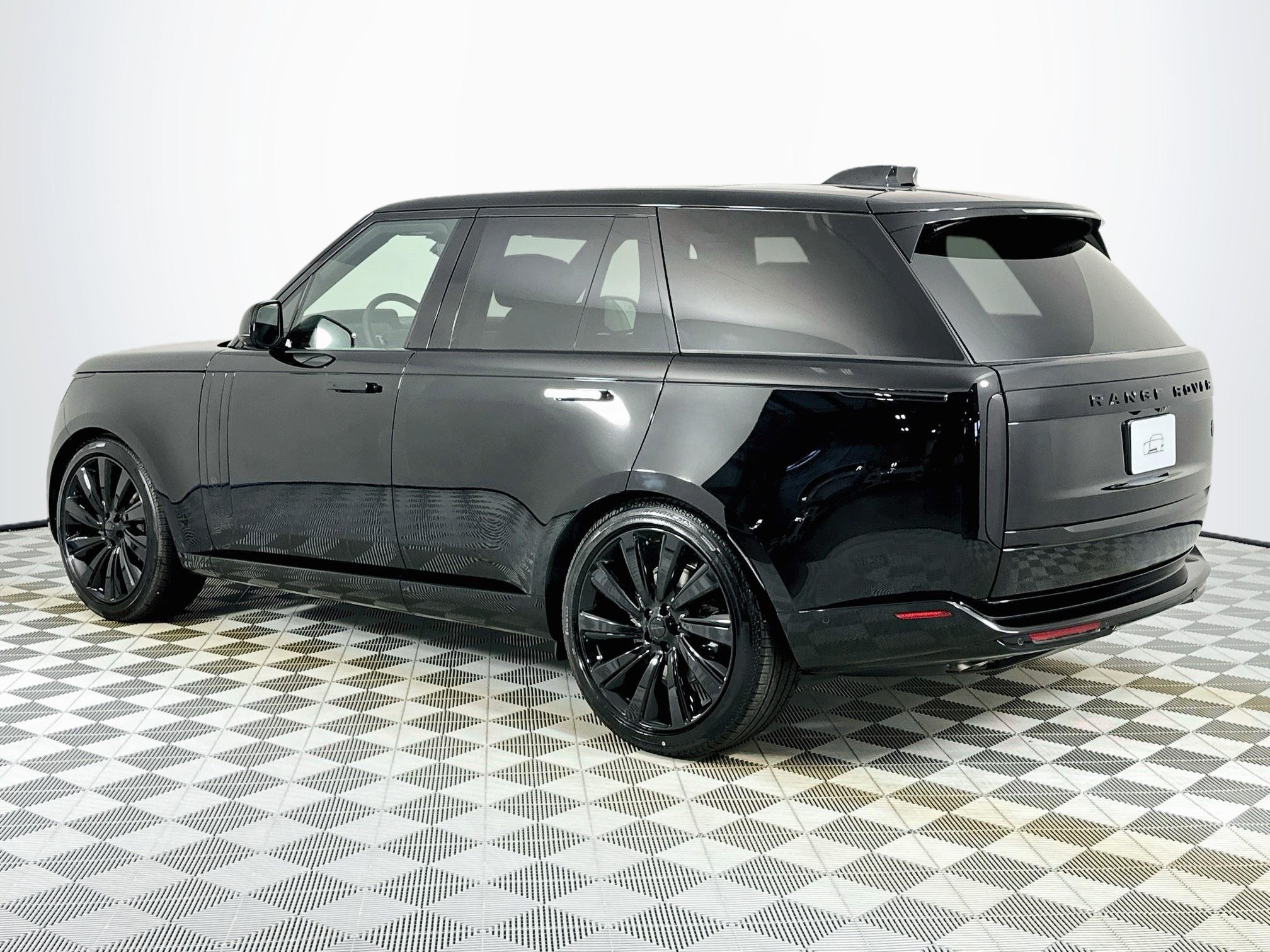 New 2026 Land Rover Range Rover SV AWD/4WD image 7