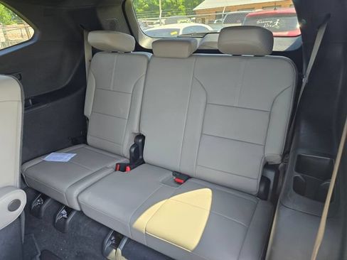Used 2025 GMC Acadia Elevation w/ Elevation Premium Package FWD image 31