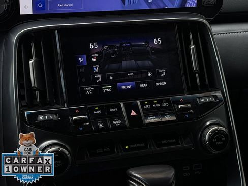 Used 2024 Lexus LX 600 4WD w/ Luxury Package image 17