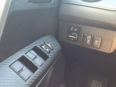 Used 2015 Toyota RAV4 LE w/ Preferred Accessory Package AWD/4WD image 21