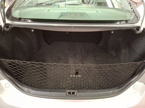 Used 2010 Toyota Camry FWD image 9