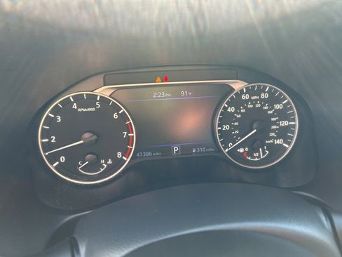 Used 2024 Nissan Altima 2.5 SV image 15