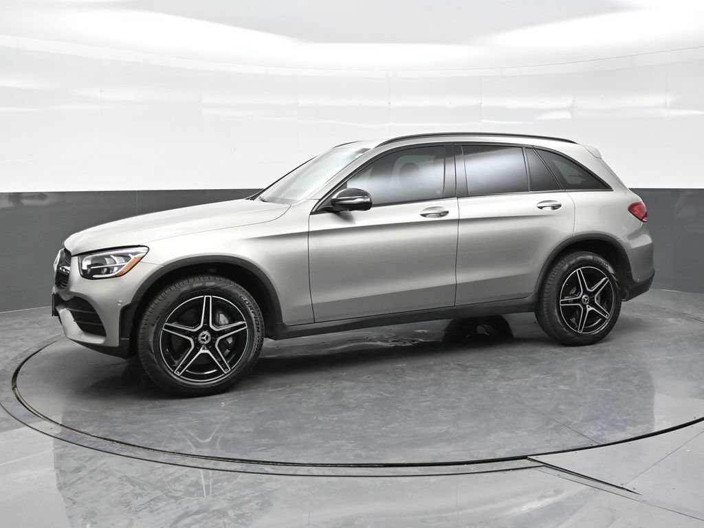 Used 2022 Mercedes-Benz GLC 300 4MATIC image 3