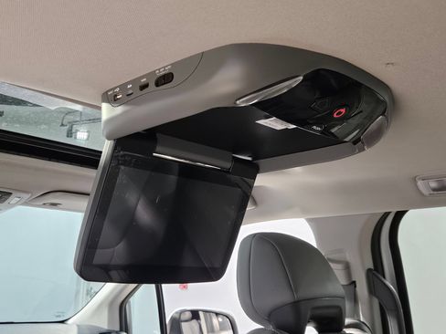 Used 2022 Toyota Sienna XLE FWD image 35