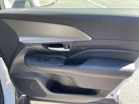 Used 2024 Toyota Grand Highlander XLE image 47