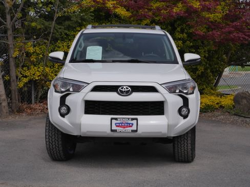 Used 2016 Toyota 4Runner SR5 Premium AWD/4WD image 33