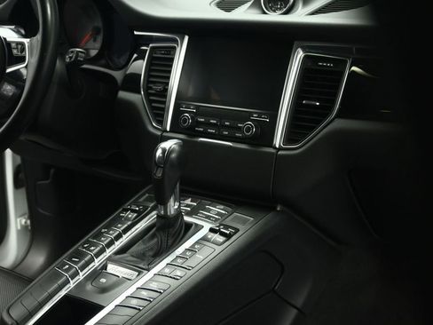 Used 2017 Porsche Macan S AWD/4WD image 67