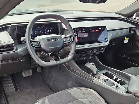 Used 2025 Dodge Charger R/T w/ Quick Order Package 25M R/T image 6