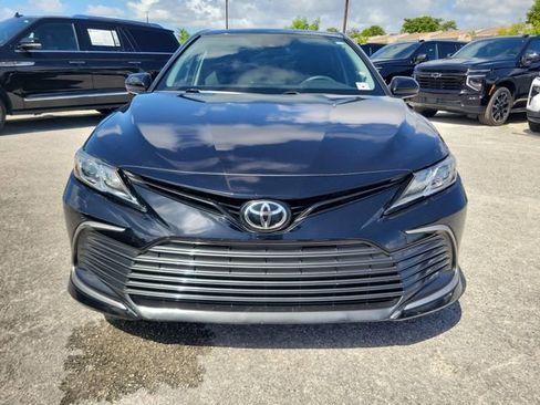 Used 2021 Toyota Camry LE FWD image 8