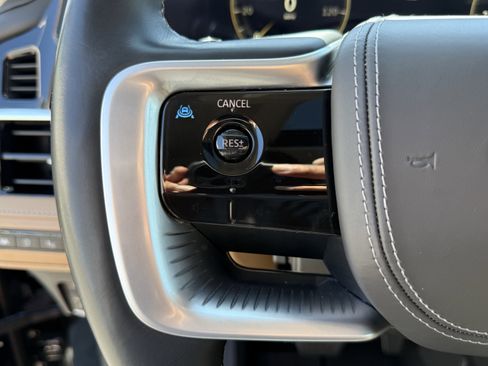 Certified 2025 INFINITI QX80 Sensory image 20