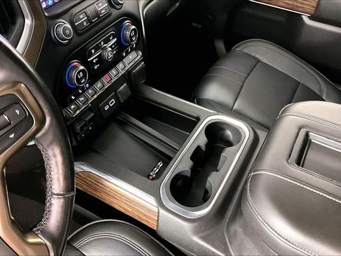 Used 2019 Chevrolet Silverado 1500 High Country w/ Technology Package RWD image 15