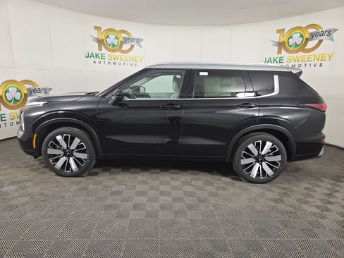 New 2025 Mitsubishi Outlander Platinum Edition image 4