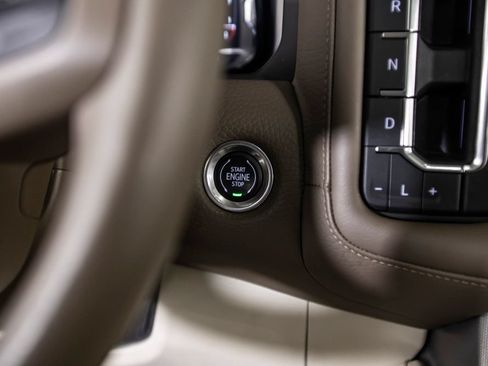Used 2023 GMC Yukon XL Denali w/ Denali Reserve Package AWD/4WD image 39