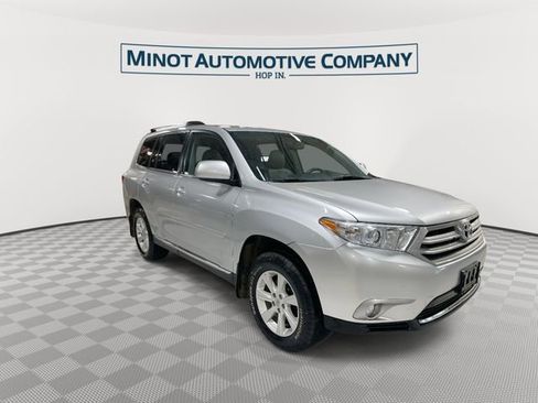 Used 2013 Toyota Highlander SE AWD/4WD image 2