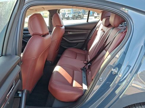 Used 2025 MAZDA MAZDA3 s image 13