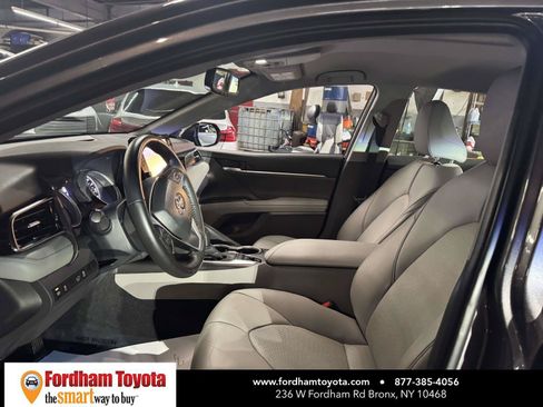 Used 2023 Toyota Camry XLE AWD/4WD image 18