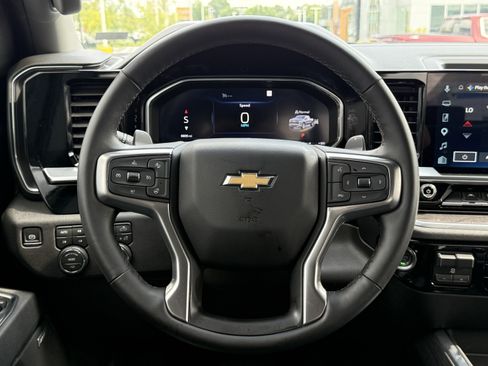 Used 2026 Chevrolet Silverado 1500 LTZ AWD/4WD image 19