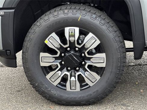 New 2026 GMC Sierra 2500 Denali w/ Denali Reserve Package image 32