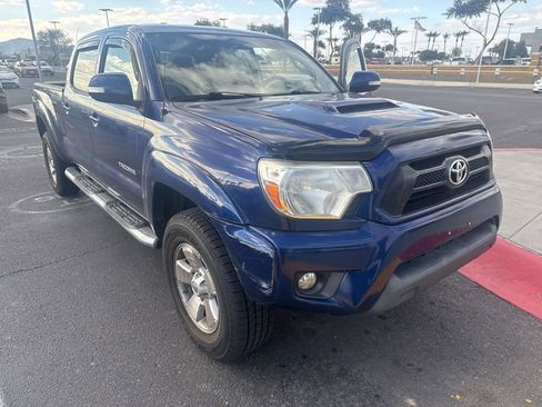 Used 2015 Toyota Tacoma Base image 3