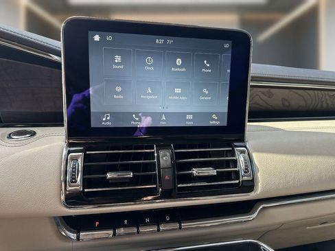 Used 2019 Lincoln Navigator Reserve AWD/4WD image 19