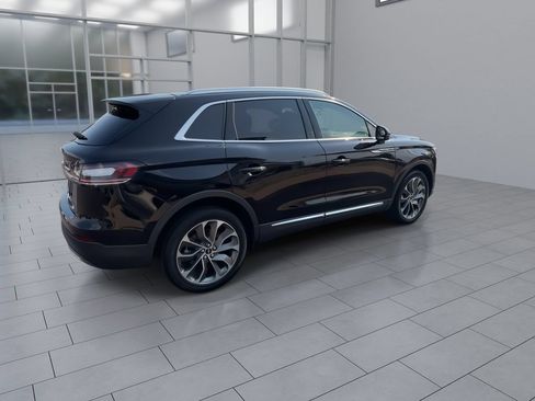 Used 2021 Lincoln Nautilus Reserve w/ Equipment Group 201A AWD/4WD image 8