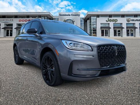 Used 2023 Lincoln Corsair Reserve w/ Equipment Group 201A AWD/4WD image 2