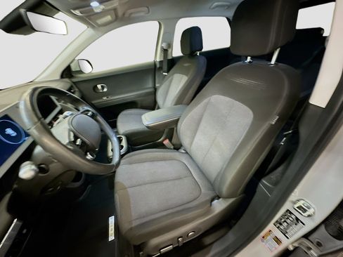 Used 2024 Hyundai Ioniq 5 SE image 13