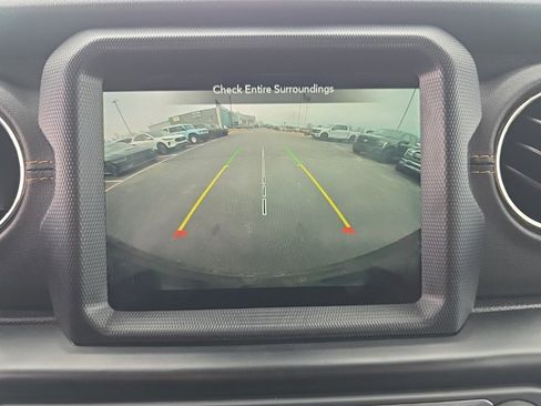 Used 2021 Jeep Wrangler Unlimited Sahara image 13