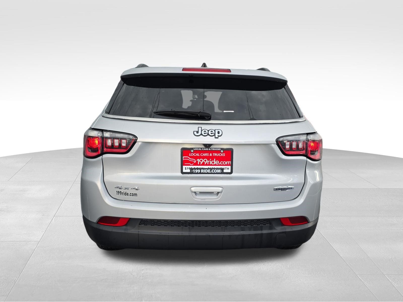 Used 2024 Jeep Compass Latitude AWD/4WD image 6