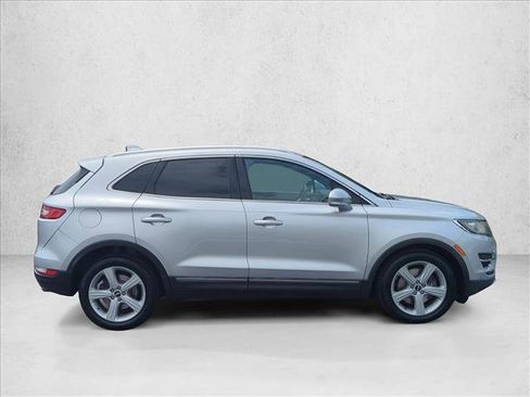 Used 2015 Lincoln MKC FWD image 4