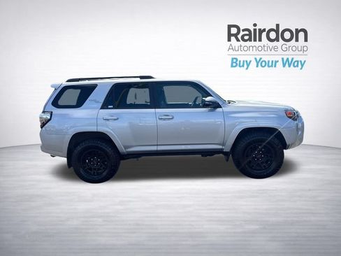 Used 2021 Toyota 4Runner TRD Off-Road Premium w/ Moonroof Package AWD/4WD image 8
