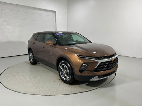 Used 2023 Chevrolet Blazer LT w/ LPO, Floor Liner Package AWD/4WD image 2