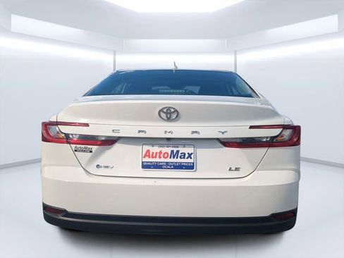 Used 2025 Toyota Camry LE image 4